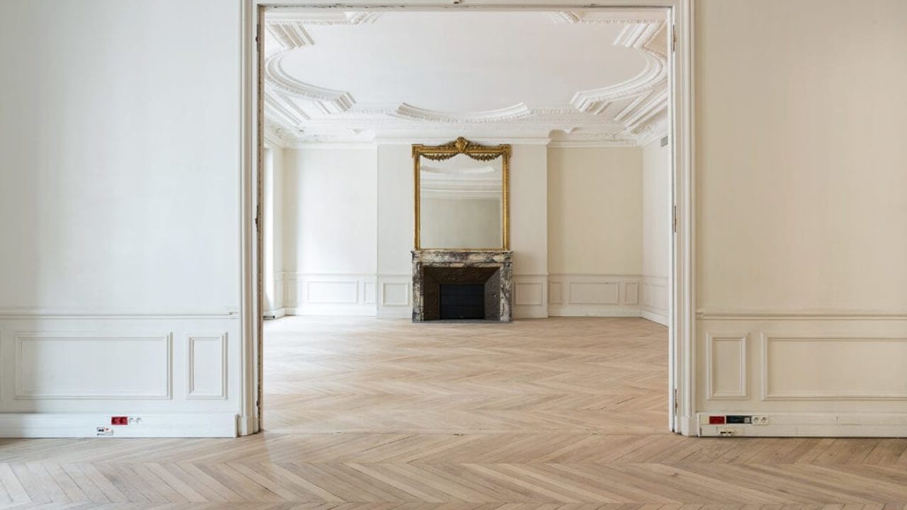 Papier Peint Boiserie Moulures Blanches Haussmann Papier Peint Boiserie Moulures Blanches Haussmann