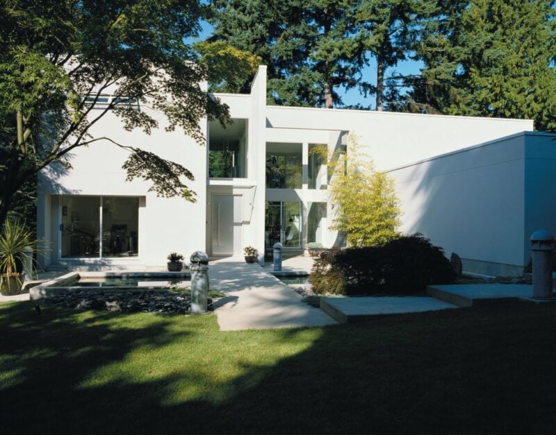 Façade moderne d'une maison