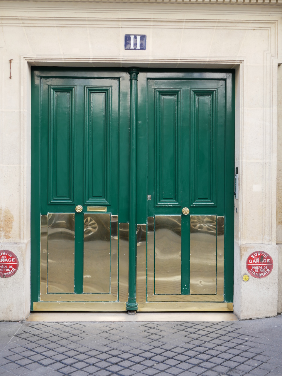 porte cochère verte