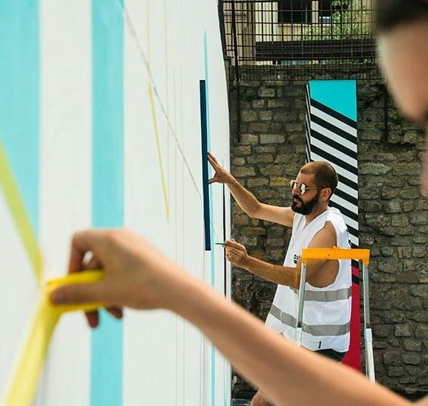Palm a réalisé une fresque dans le square Serpollet dans le 18e pour Tiktok