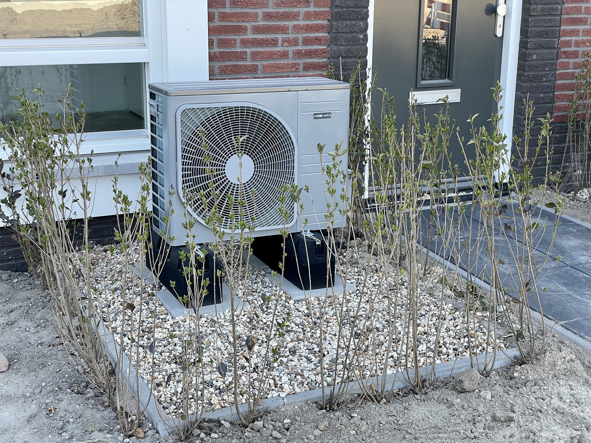 Radiateur réversible basse température  Aquaréa Air - Panasonic Chauffage  et Climatisation