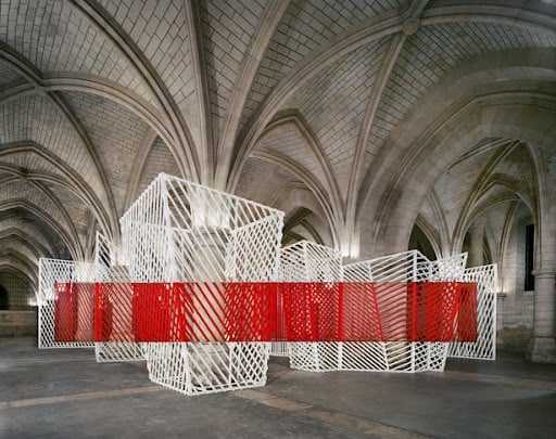 Anamorphose de Georges Rousse dans une église