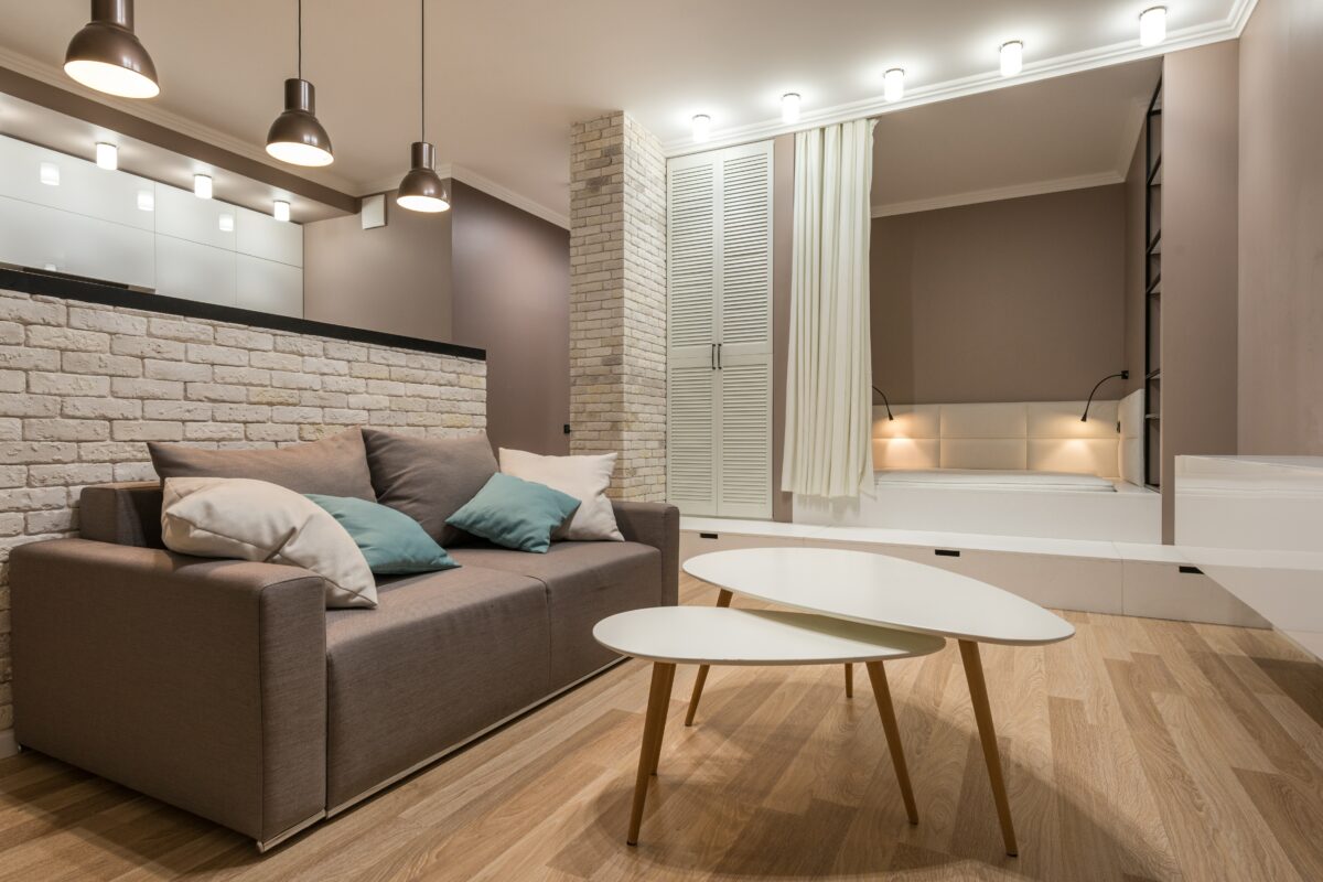 Intérieur avec un parquet stratifié