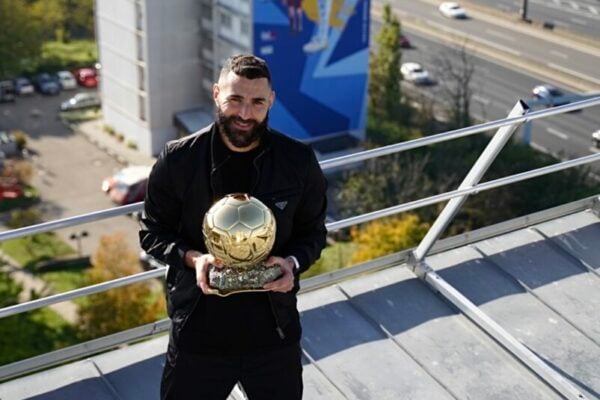 Adidas Fresque Karim Benzema à Bron