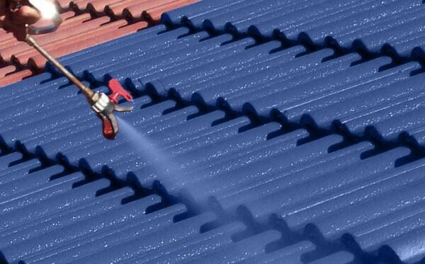 peinture sur toiture