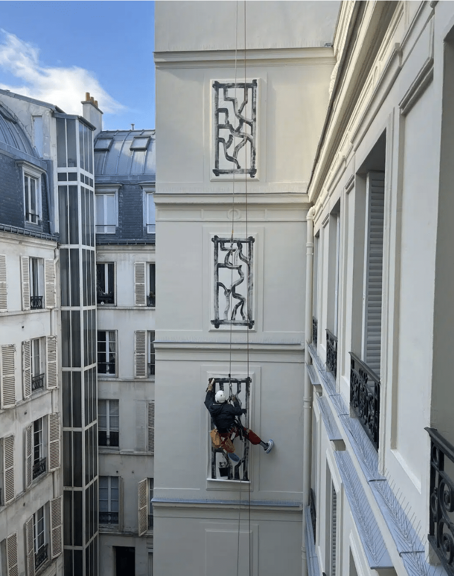 Cordiste peintre à Paris