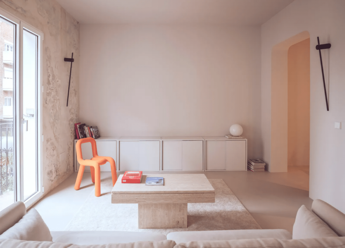 Un petit appartement à la déco minimaliste