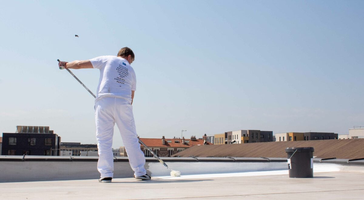 Le budget pour la peinture de la toiture de cette maison était de 5 000 euros