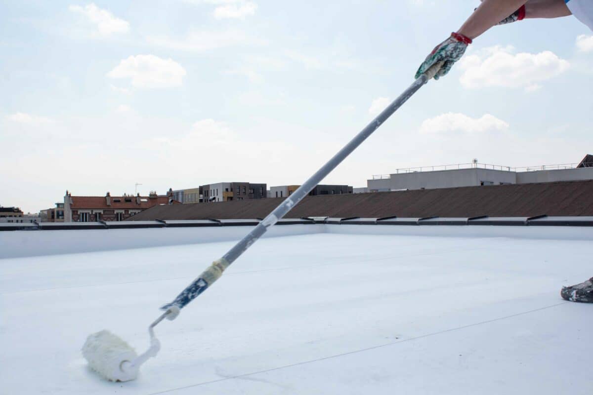 Peinture de toiture avec les produits Enercool