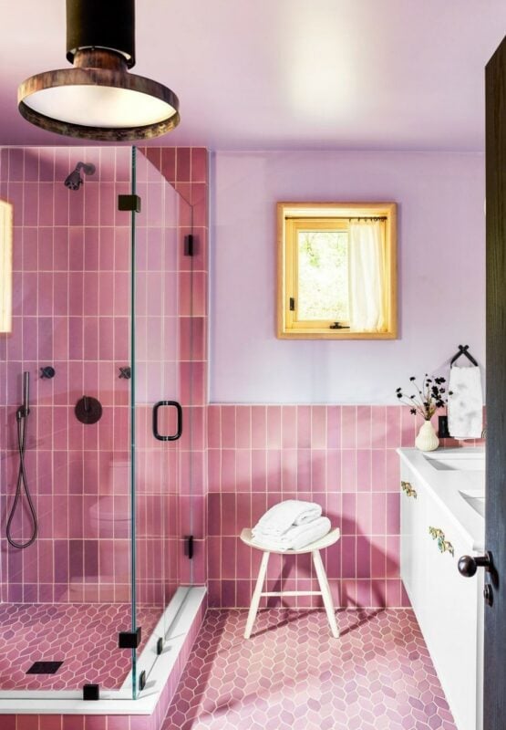 Salle de bain - peinture couleur lila 