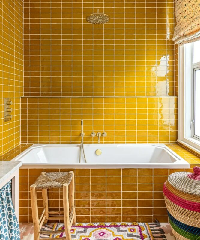 Salle de bain - carrelage couleur ocre