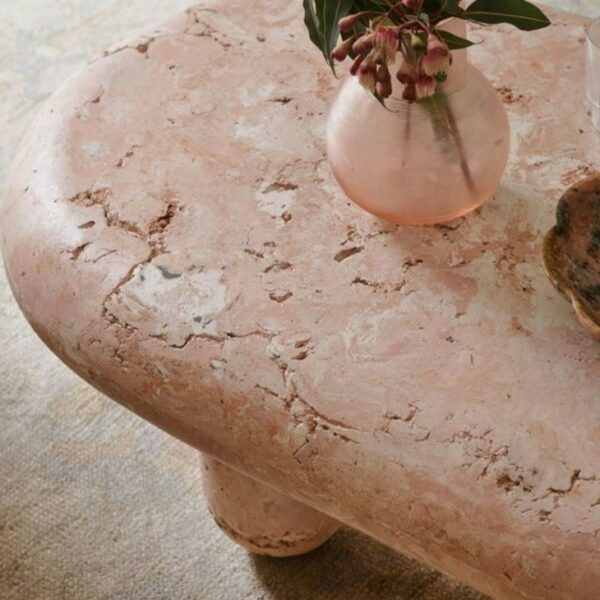 Table basse en marbre rose Perlino