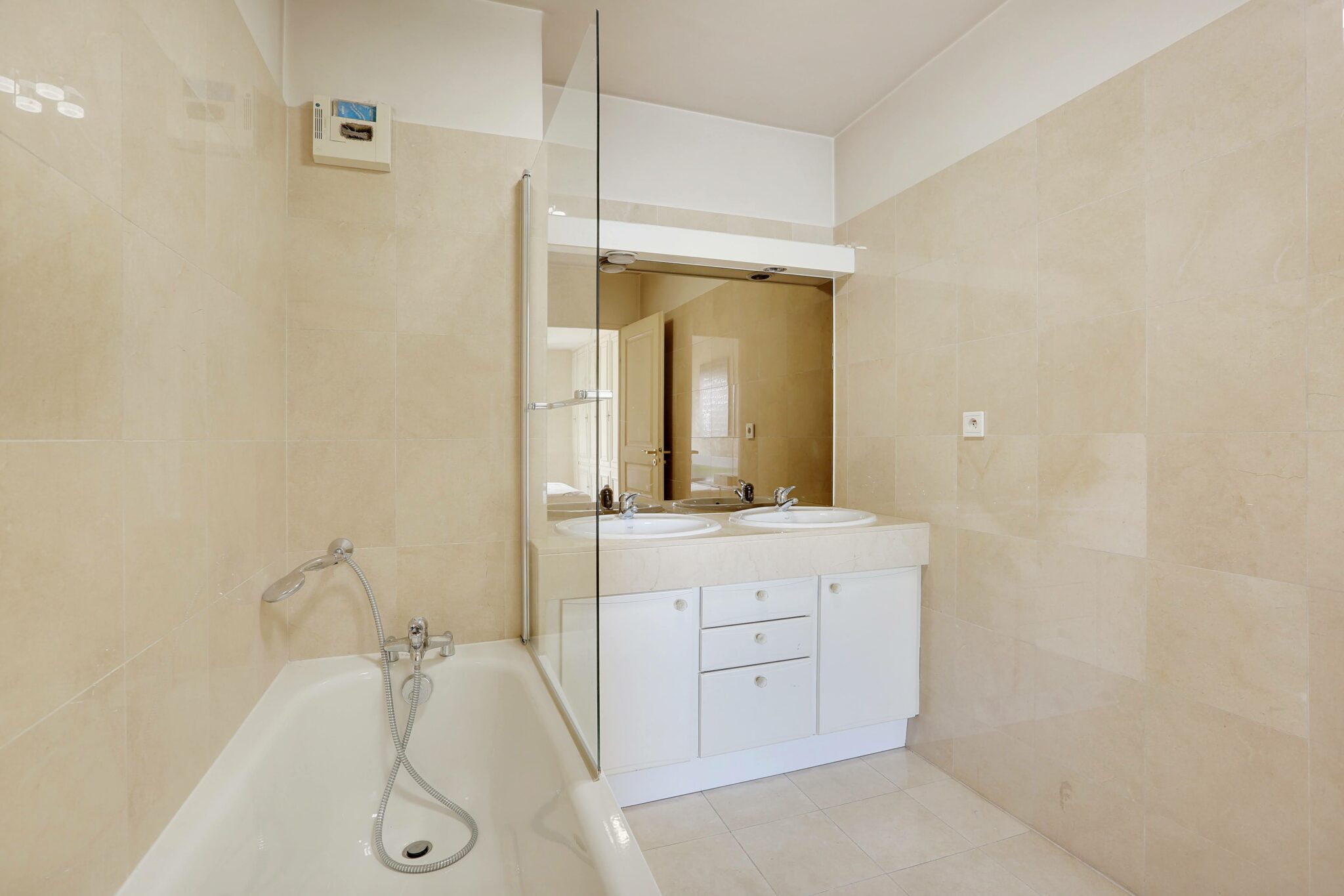 Rénovation-appartement-suite-parentale-Hauts-de-Seine-chantier-wip